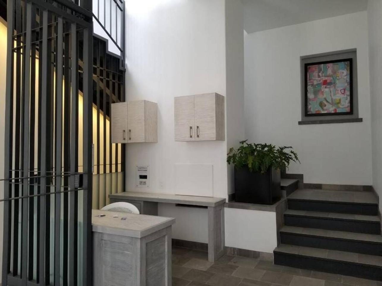 Apartment Heart Of Citycozy W Balcony & Wifi