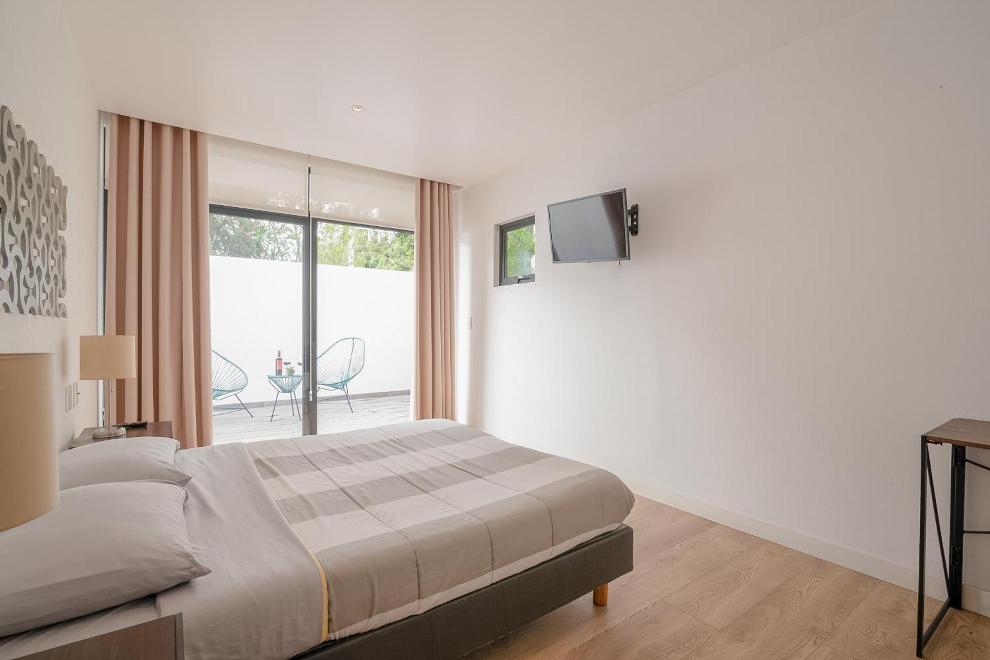 Heart Of Citycozy W Balcony & Wifi Apartment *