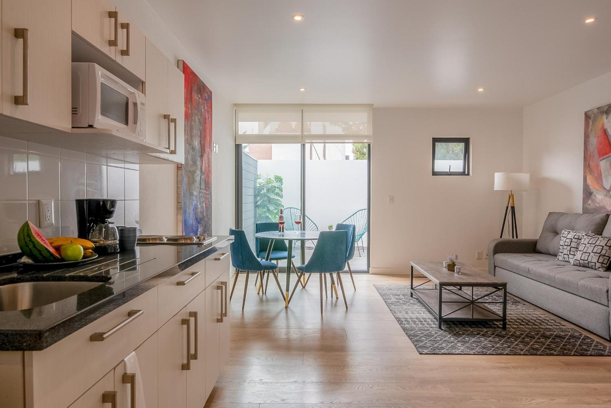 Heart Of Citycozy W Balcony & Wifi Apartment *